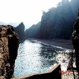 Platja nudista de la Illa roja