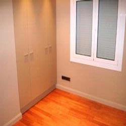 250_x_img_019_room.jpg