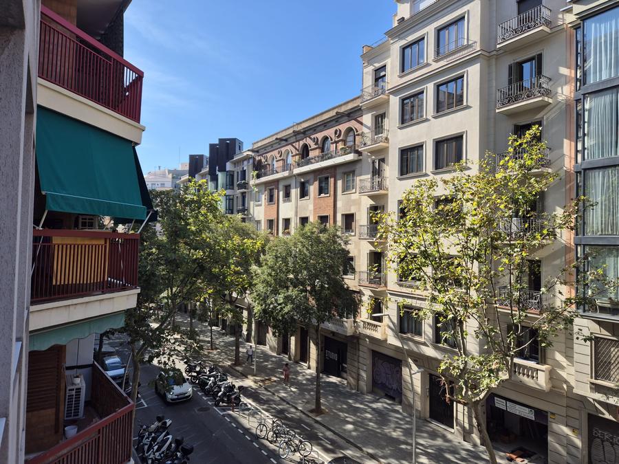 EIXAMPLE DRET