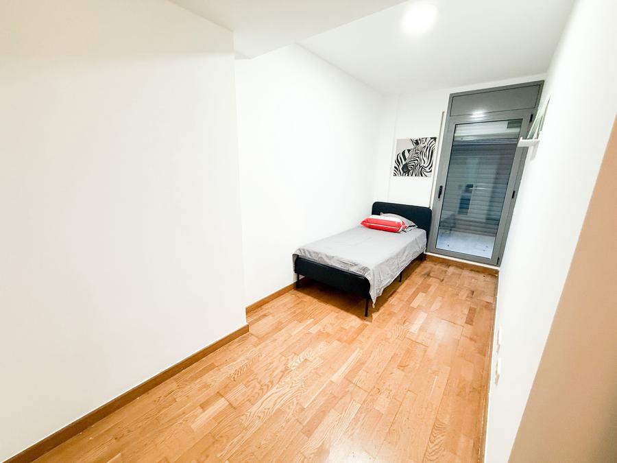 EIXAMPLE DRET