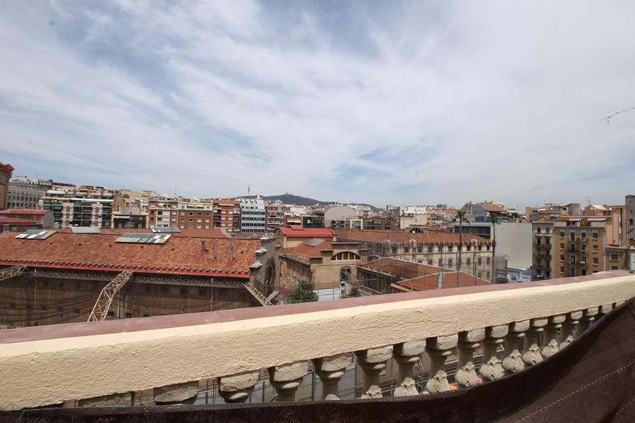 EIXAMPLE ESQUERRE