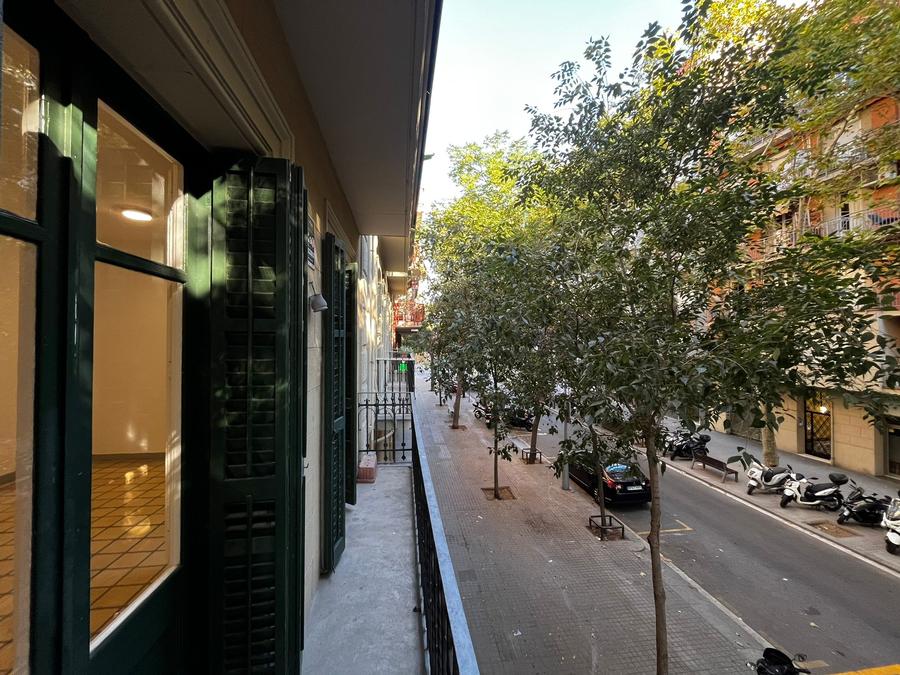 EIXAMPLE ESQUERRE