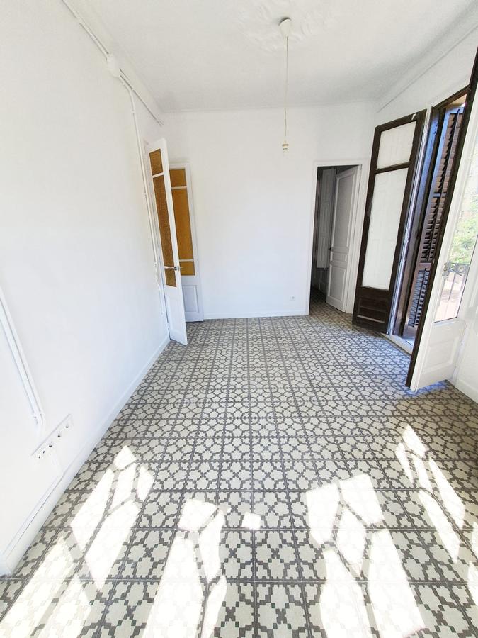 EIXAMPLE ESQUERRE