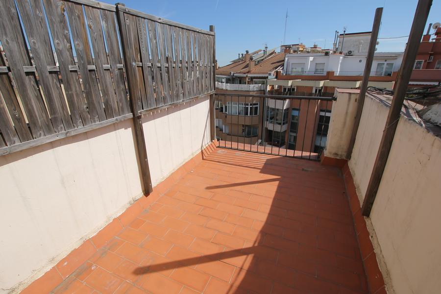 LES CORTS